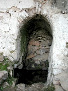 Particolare della nicchia interna costruita esattamente al di sopra della sorgente