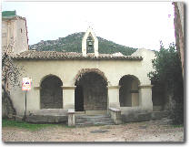 Attuale facciata porticata della chiesa