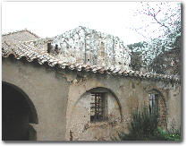 L’antica facciata romanica della chiesa